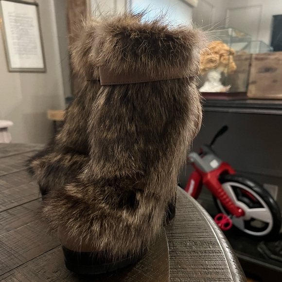 Fendi Fur Front Bootie - Picture 3 of 4
